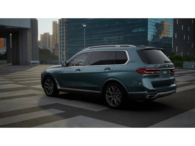 2027 BMW X7 - Image 2