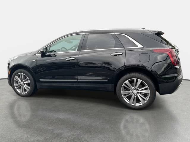 2026 Cadillac XT5 - Image 3