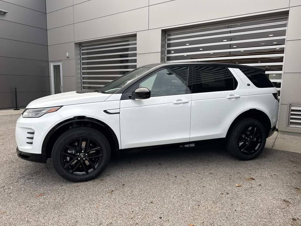 2026 Land Rover Discovery Sport - Image 3