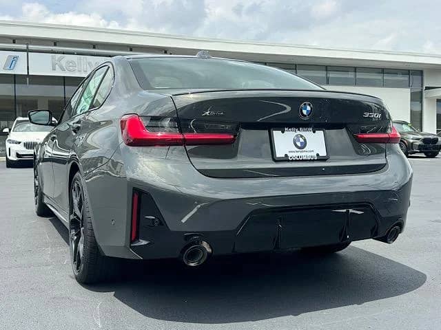 2026 BMW 3 Series - Image 3