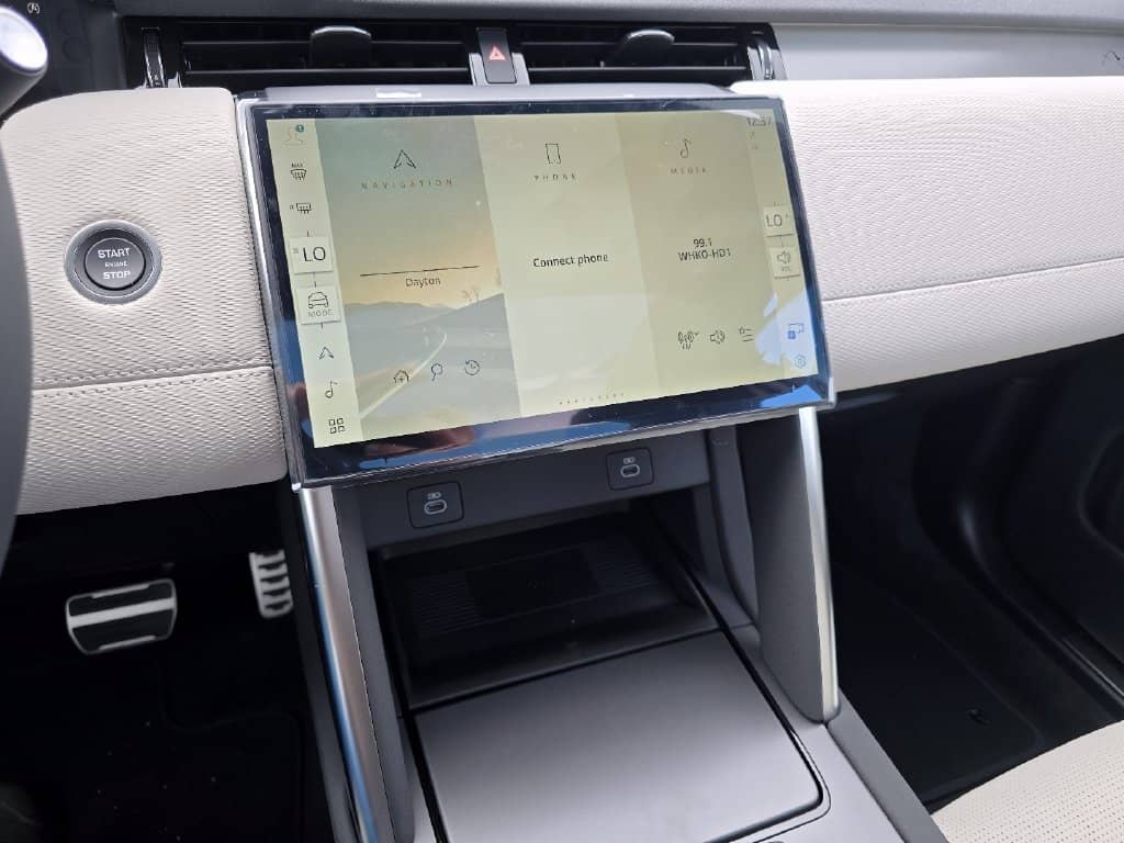 2026 Land Rover Discovery Sport - Image 40
