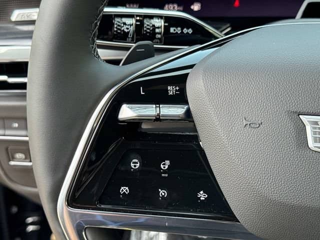2026 Cadillac Escalade - Image 34