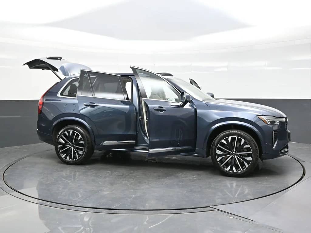 2026 Volvo XC90 - Image 52