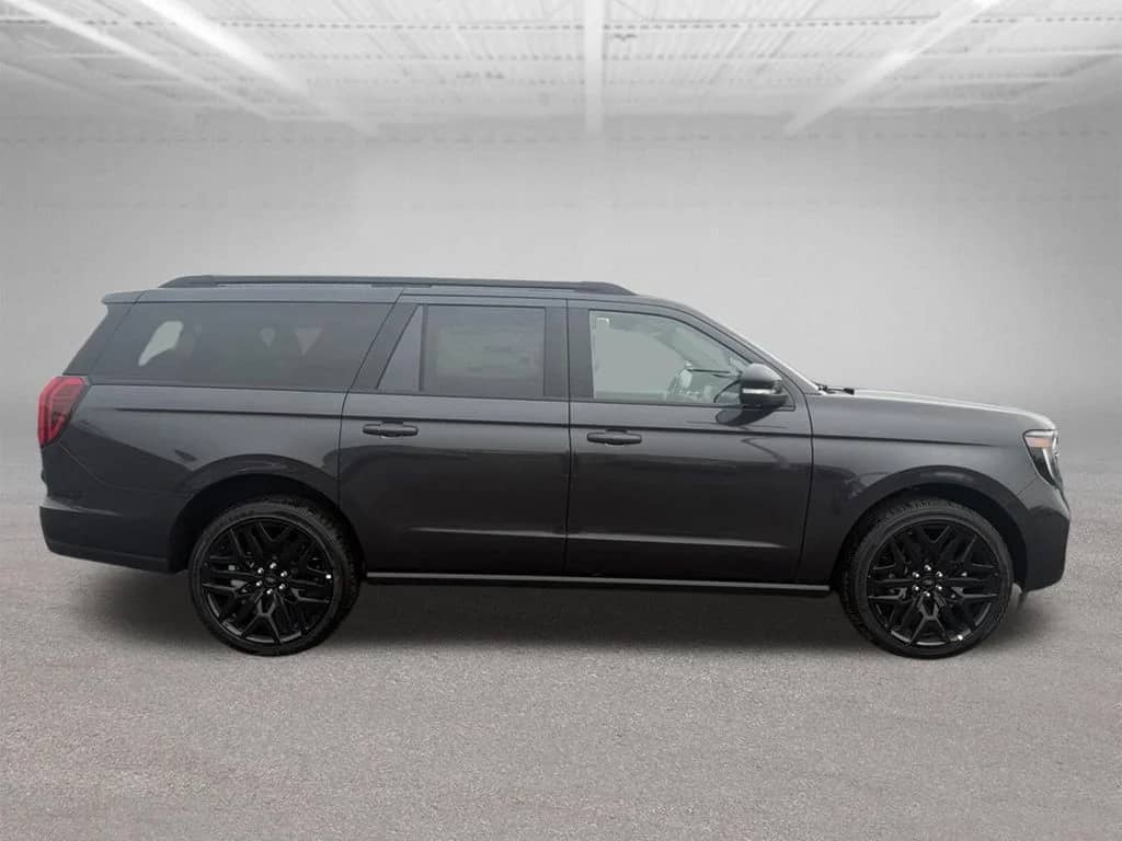 2027 Ford Expedition - Image 2