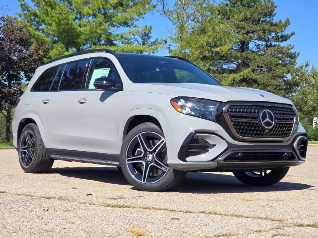 2027 Mercedes-Benz GLS - Image 1