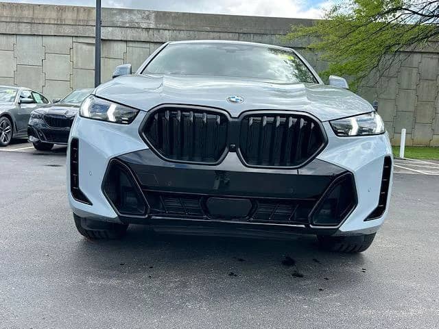 2027 BMW X6 - Image 2
