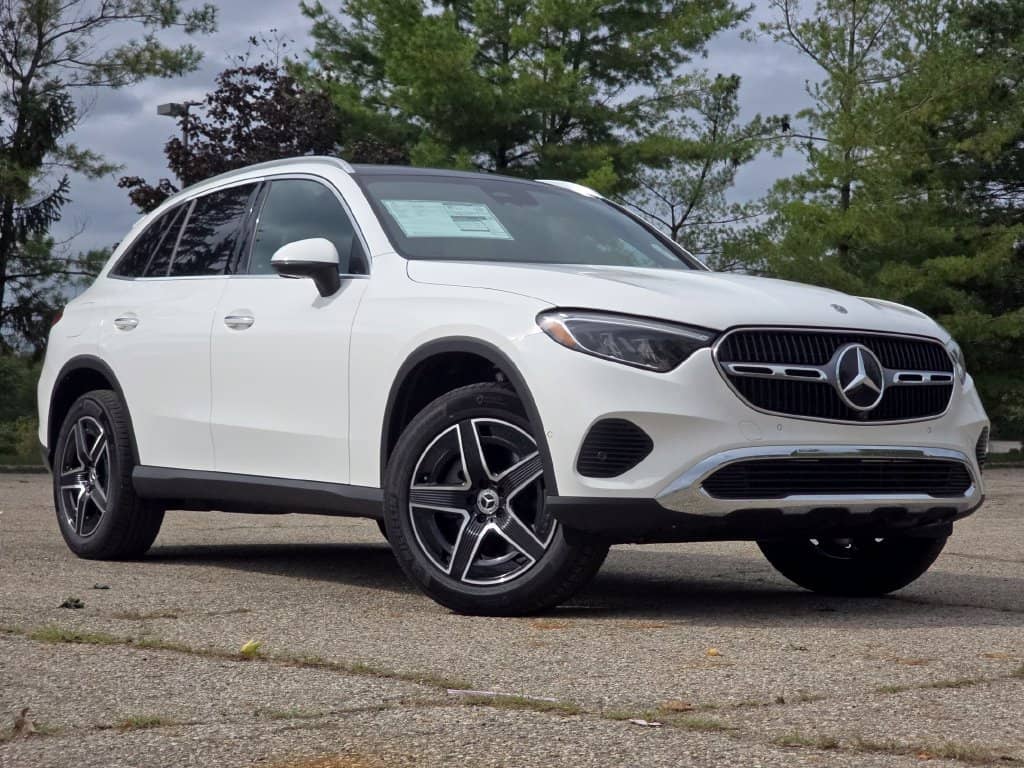 2027 Mercedes-Benz GLC - Image 2