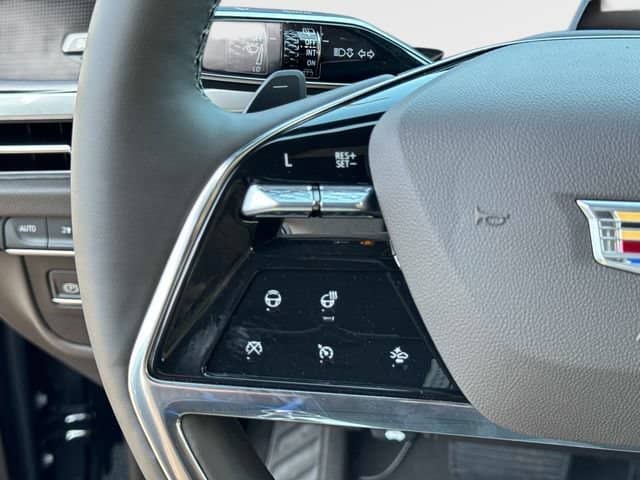 2026 Cadillac Escalade - Image 32