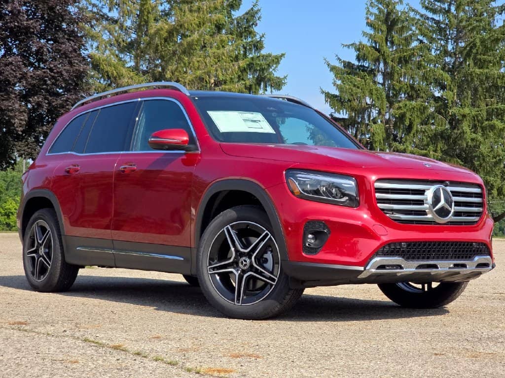 2026 Mercedes-Benz GLB - Image 2