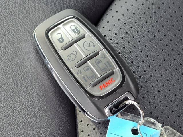 2027 Chrysler Voyager - Image 33