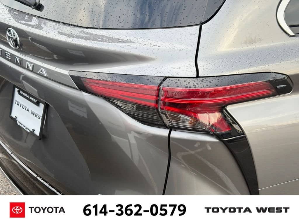 2026 Toyota Sienna - Image 10