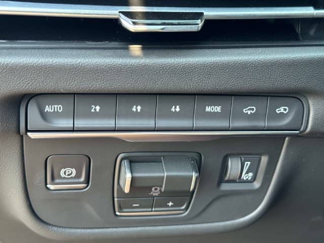 2026 Cadillac Escalade - Image 31