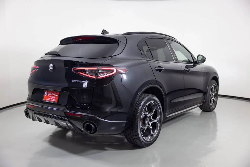2026 Alfa Romeo Stelvio - Image 2