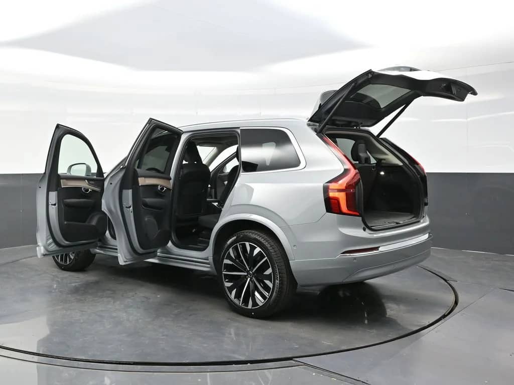 2026 Volvo XC90 - Image 48
