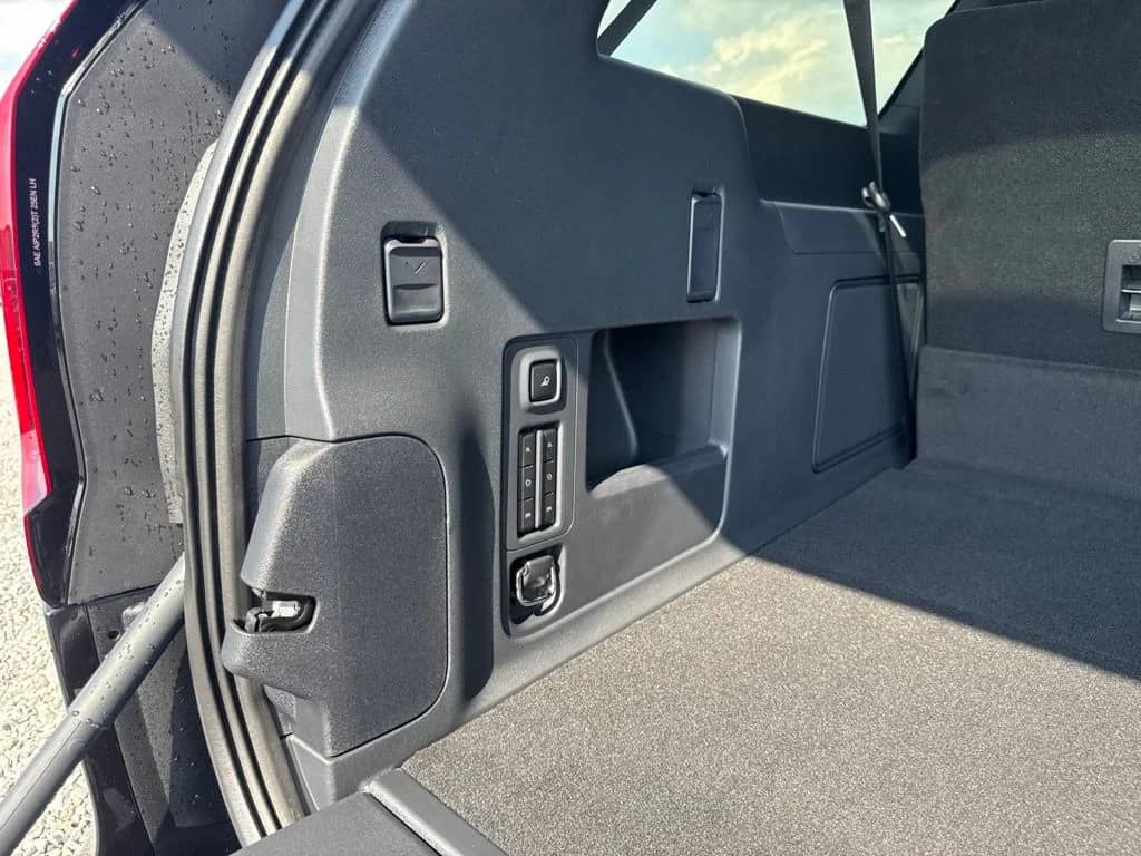2027 Ford Expedition - Image 57