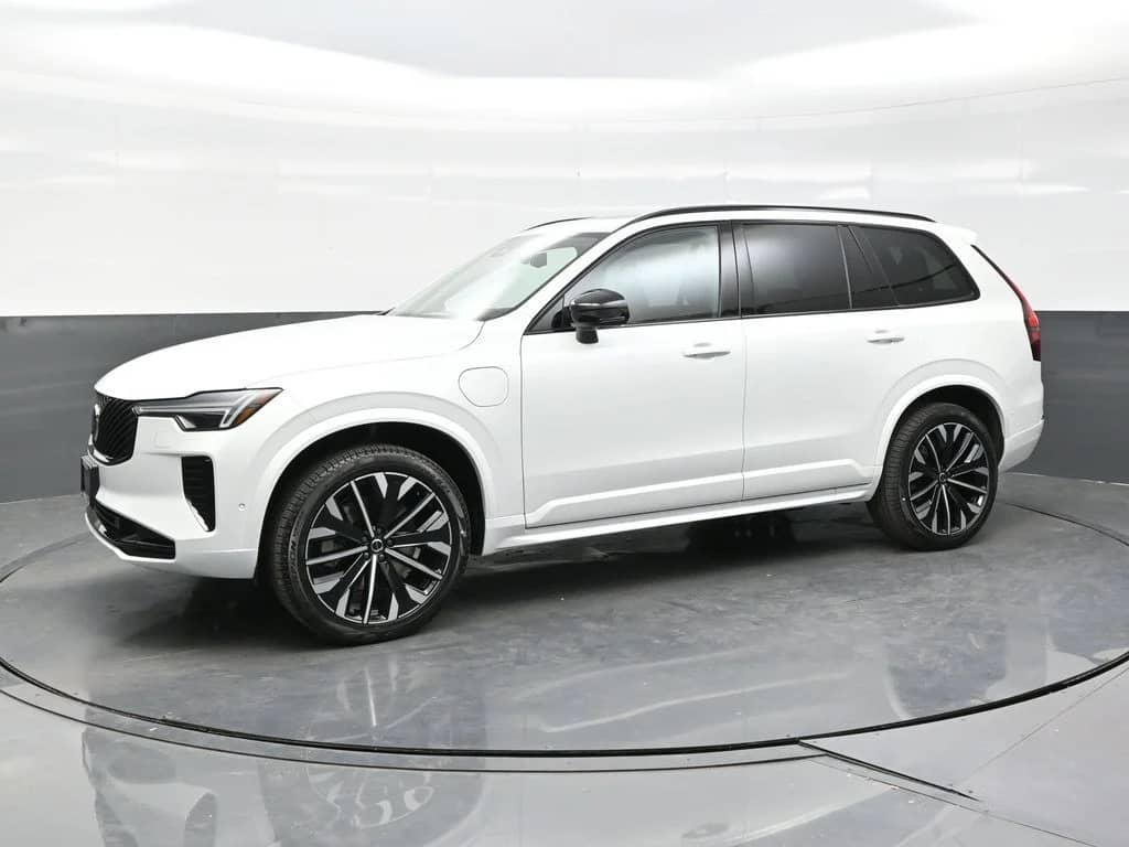 2026 Volvo XC90 - Image 3