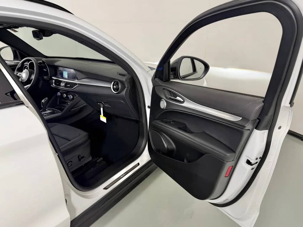 2026 Alfa Romeo Stelvio - Image 43