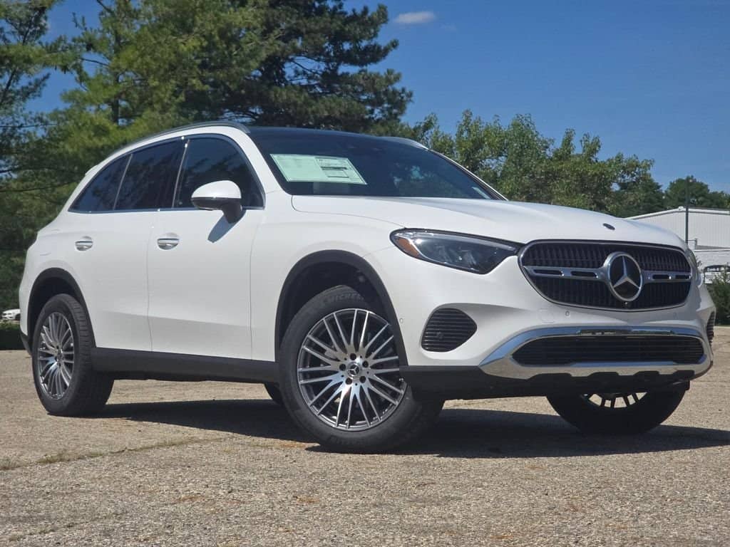 2027 Mercedes-Benz GLC - Image 2