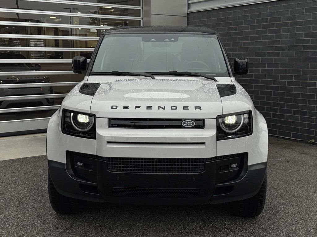 2026 Land Rover Defender - Image 2
