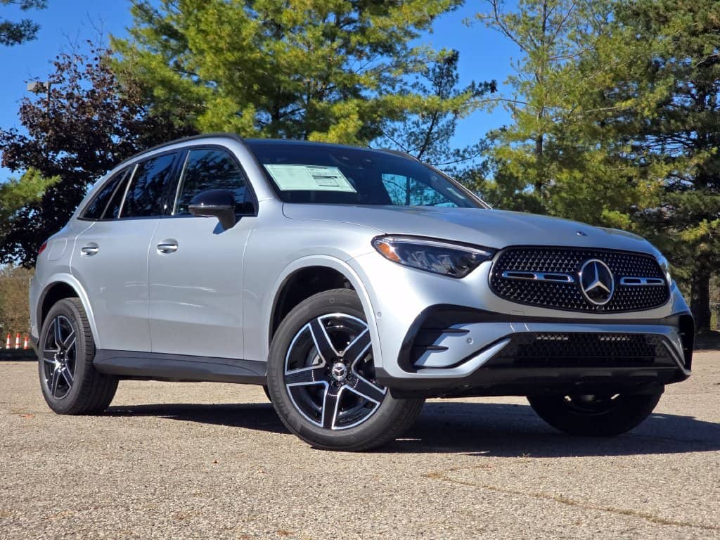 2027 Mercedes-Benz GLC - Image 2