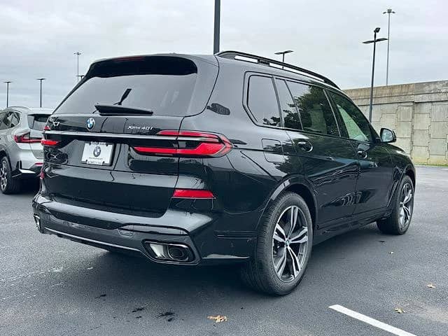 2027 BMW X7 - Image 3
