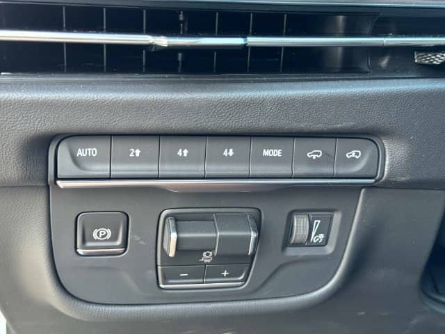 2026 Cadillac Escalade - Image 29