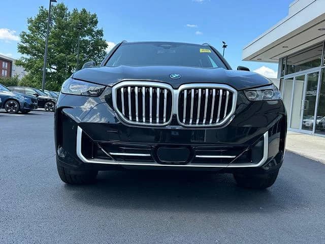 2026 BMW X5 - Image 2