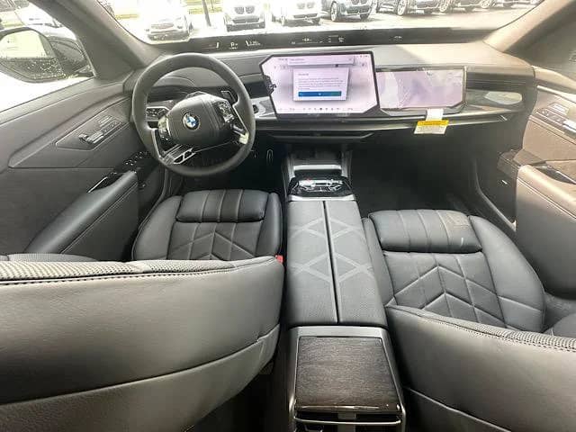2027 BMW 7 Series - Image 6