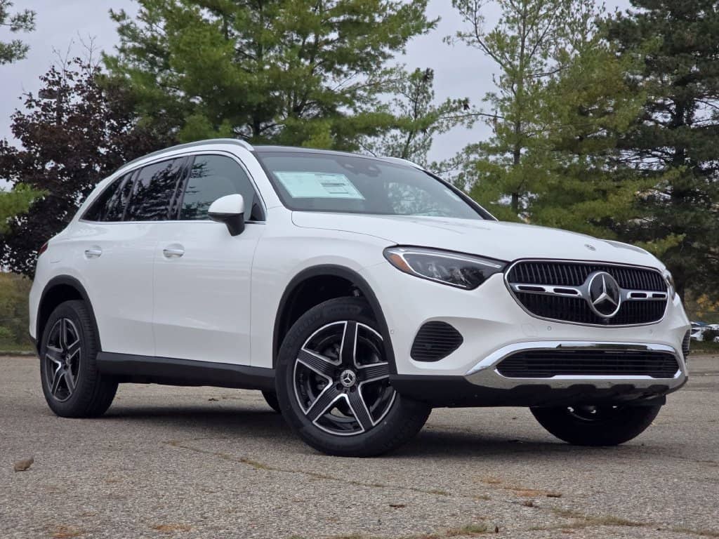 2027 Mercedes-Benz GLC - Image 2