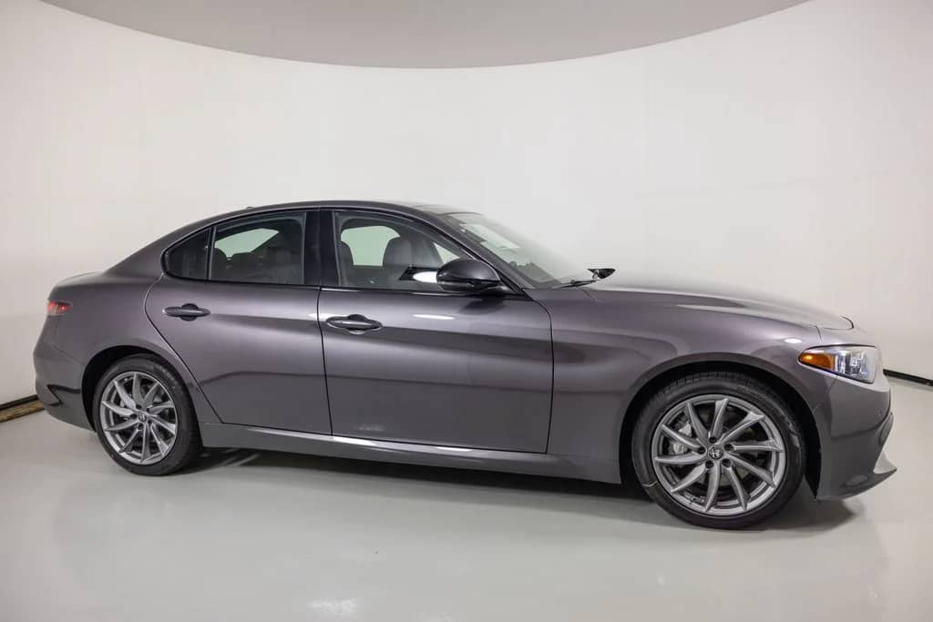 2026 Alfa Romeo Giulia - Image 2