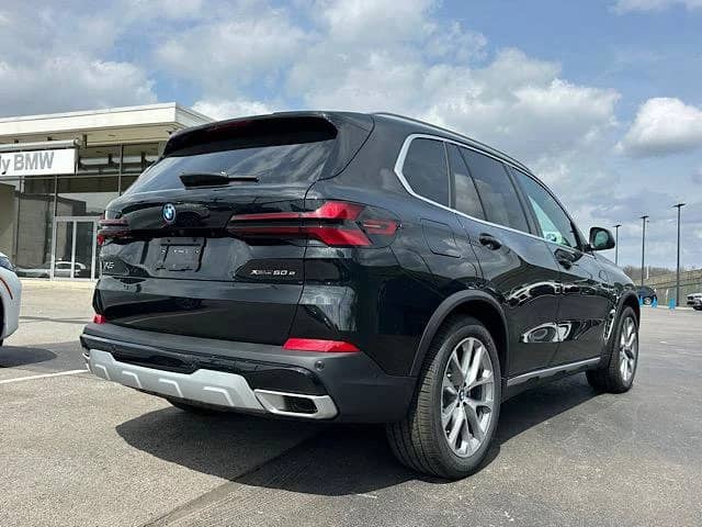 2026 BMW X5 - Image 3
