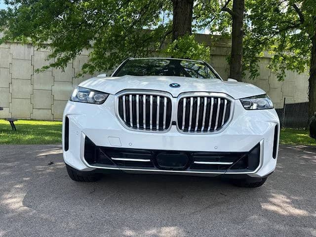 2026 BMW X5 - Image 2