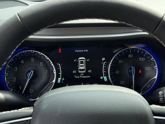 2027 Chrysler Voyager - Image 24