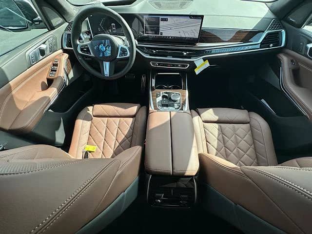 2027 BMW X7 - Image 6