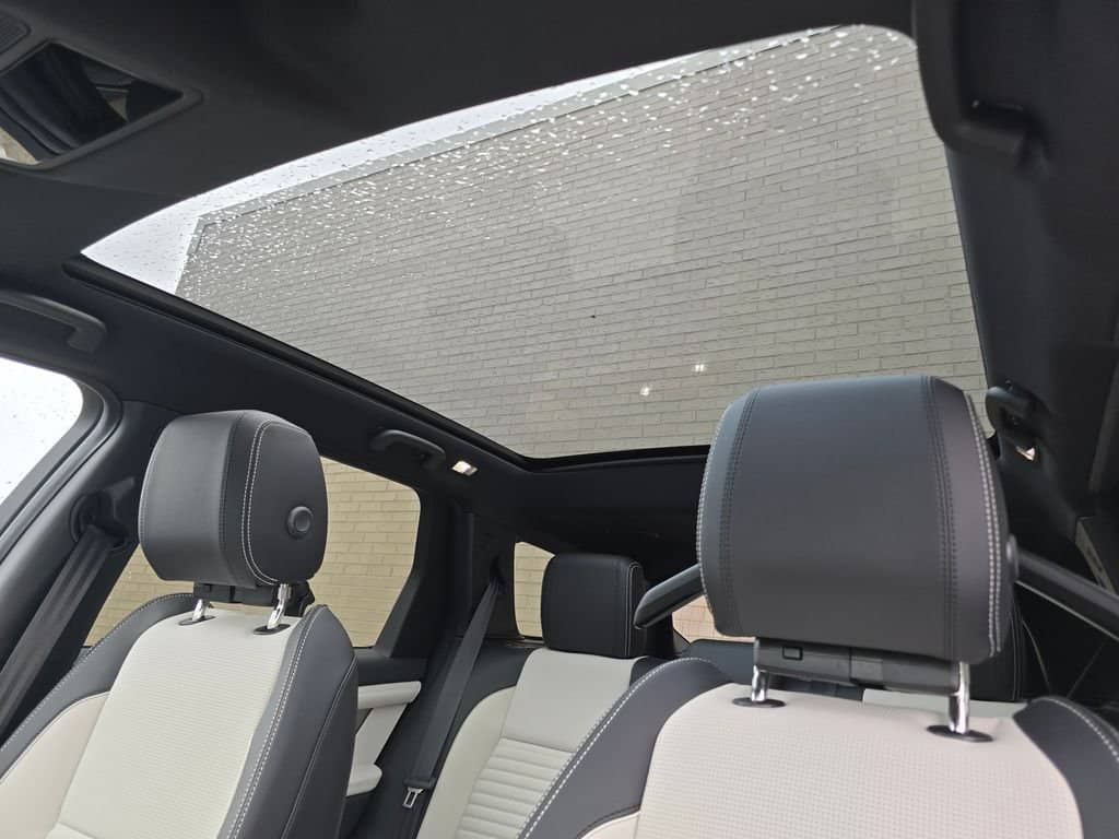 2025 Land Rover Discovery Sport - Image 2
