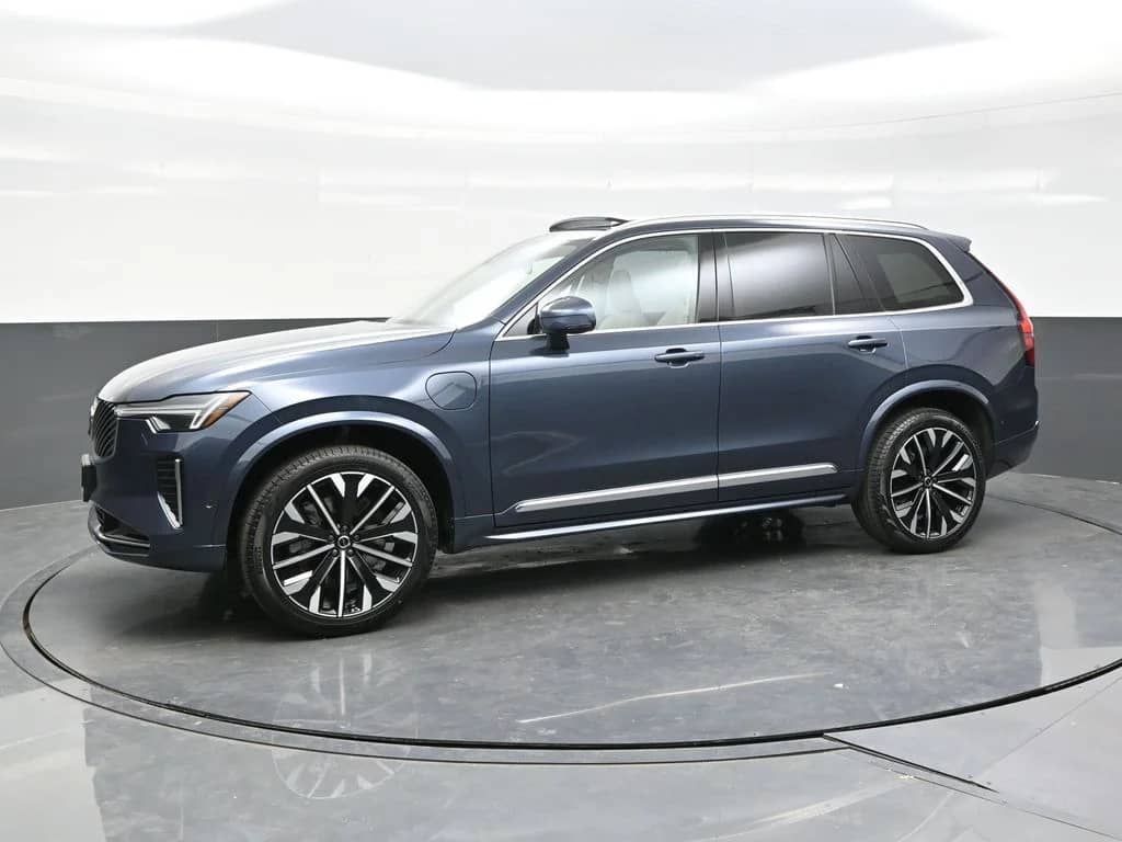 2026 Volvo XC90 - Image 3