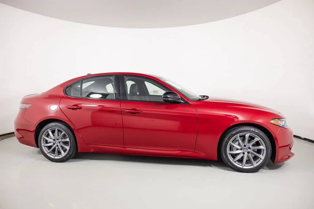 2026 Alfa Romeo Giulia - Image 3