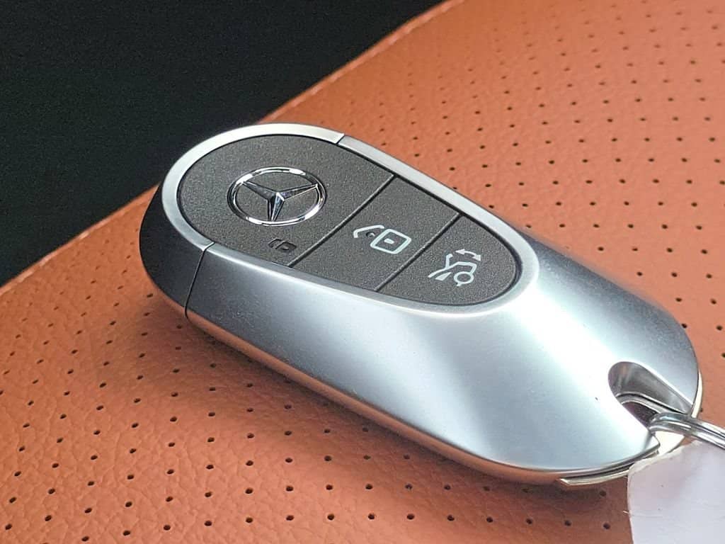 2027 Mercedes-Benz GLC - Image 76