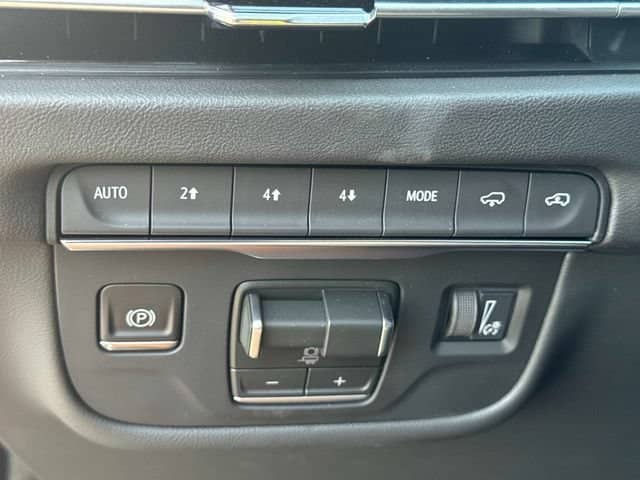 2026 Cadillac Escalade - Image 32