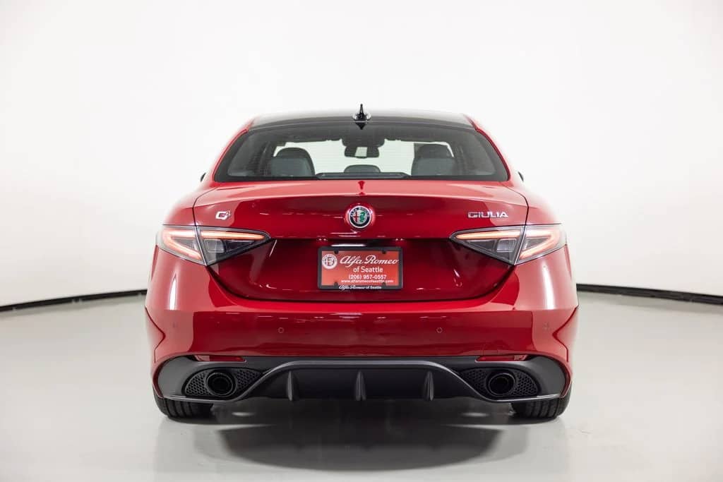 2026 Alfa Romeo Giulia - Image 2