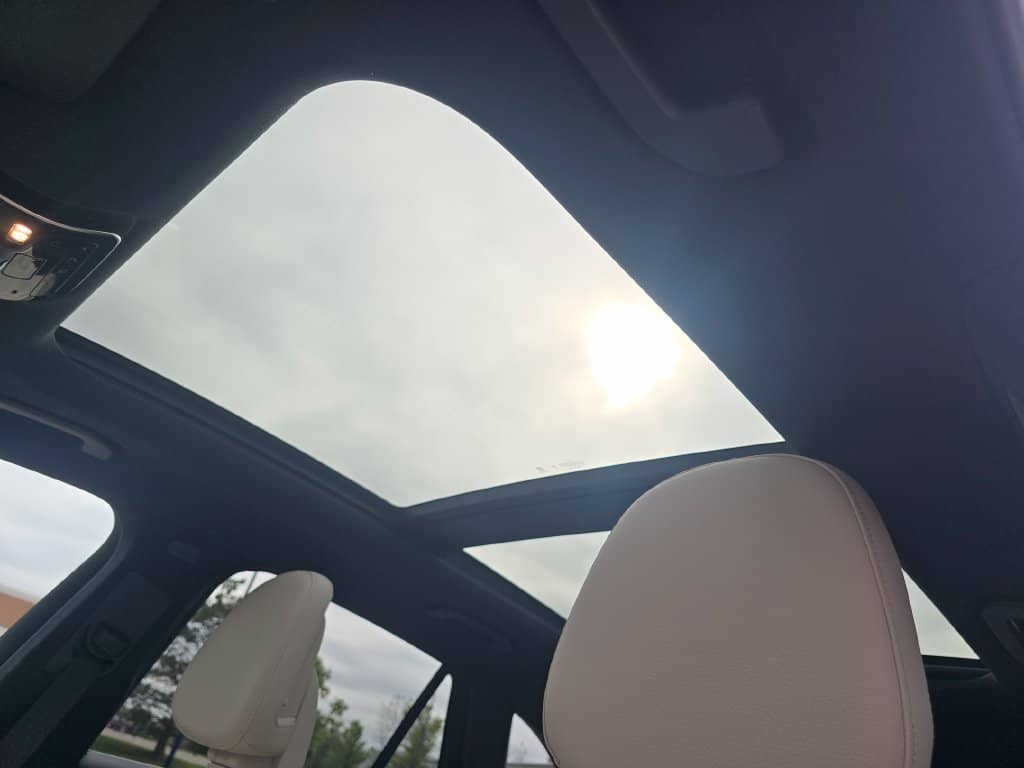 2027 Mercedes-Benz GLC - Image 3