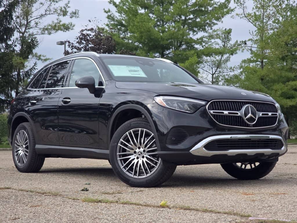 2027 Mercedes-Benz GLC - Image 2