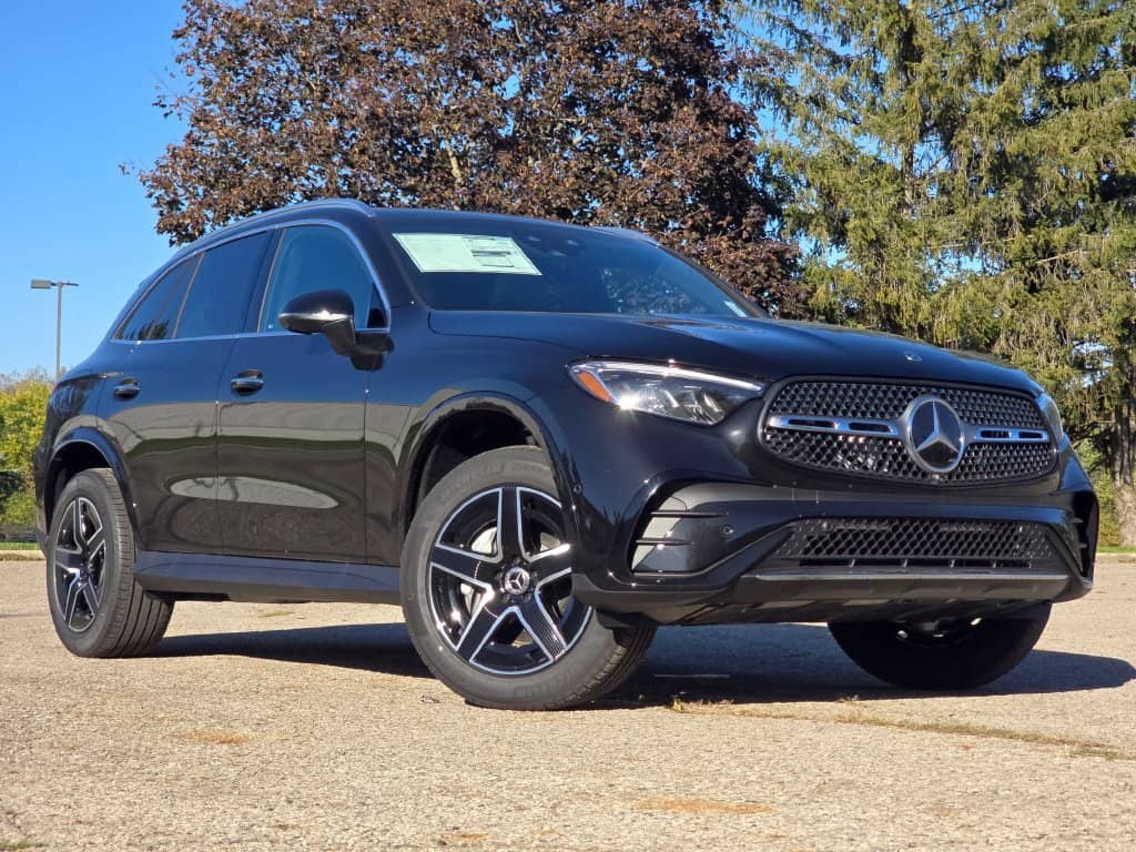2027 Mercedes-Benz GLC - Image 1