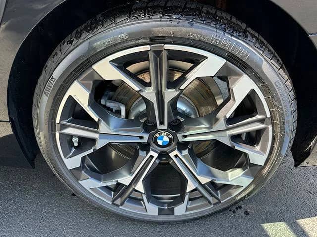 2026 BMW 3 Series - Image 7