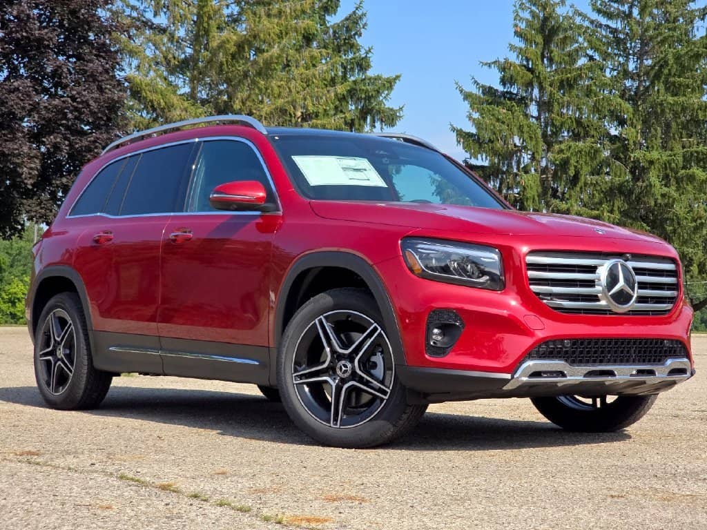 2026 Mercedes-Benz GLB - Image 1