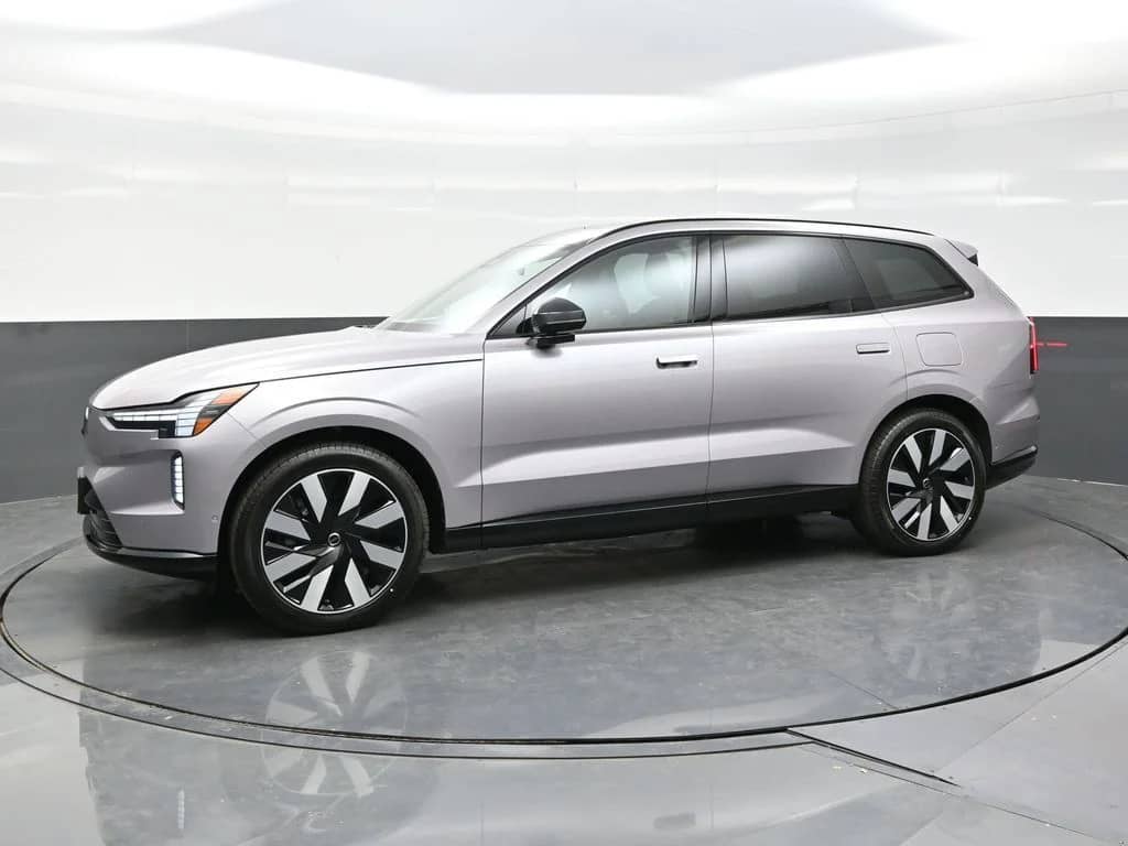 2026 Volvo EX90 - Image 3