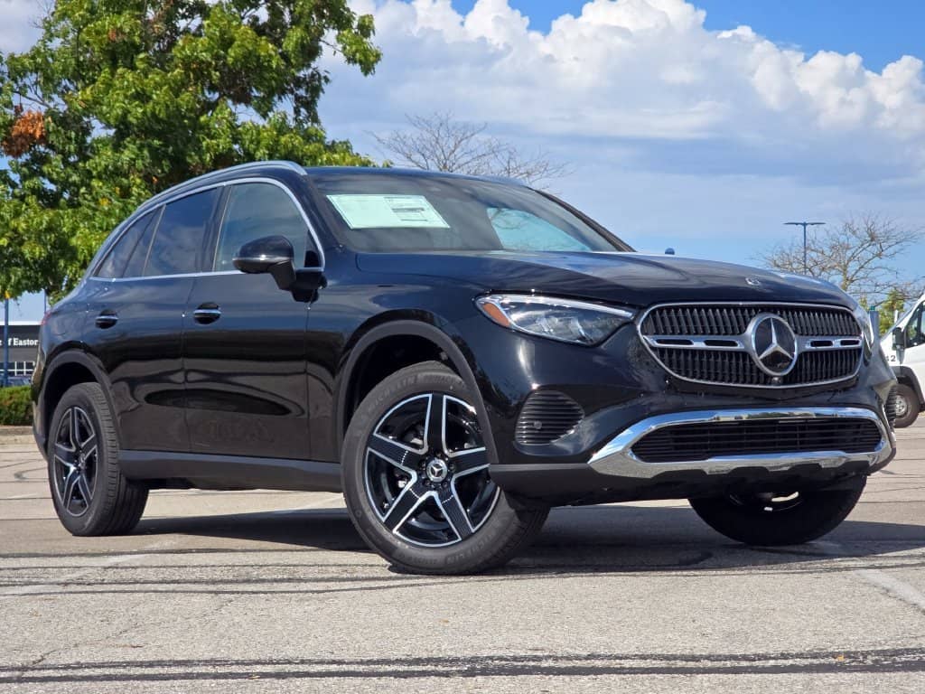 2027 Mercedes-Benz GLC - Image 1
