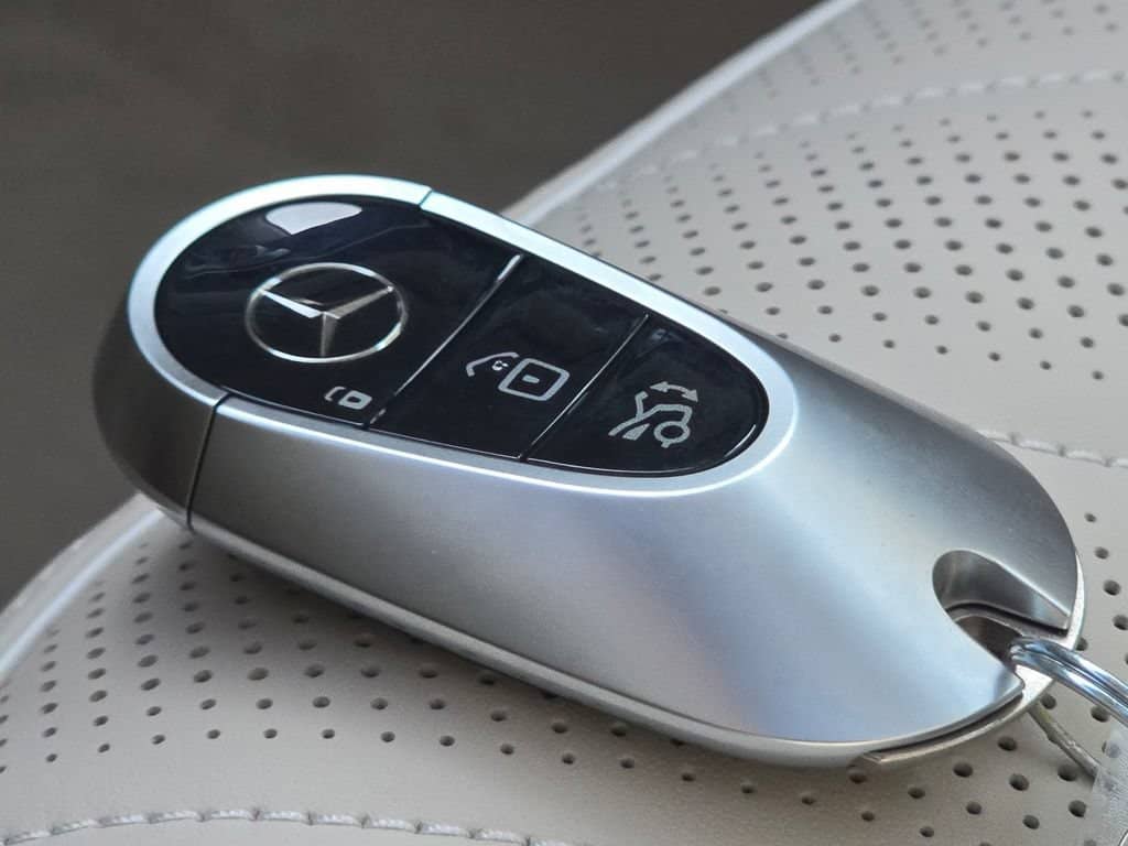 2027 Mercedes-Benz EQS SUV - Image 78