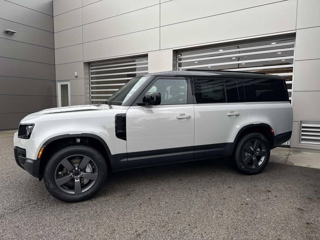 2026 Land Rover Defender - Image 3