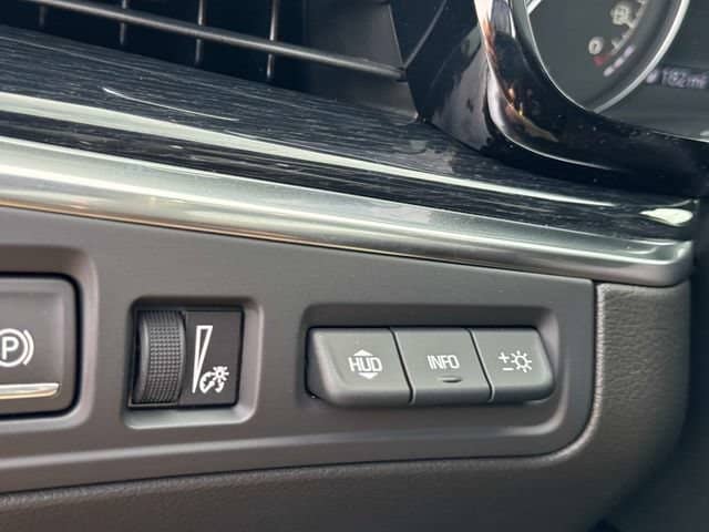 2026 Cadillac XT5 - Image 29